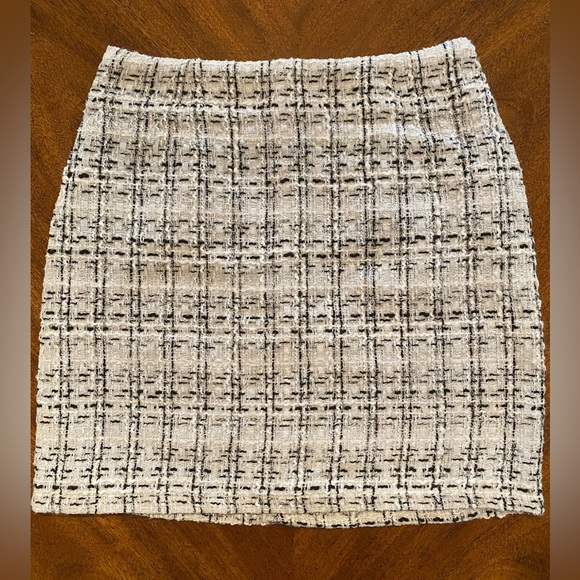 GZYIGE STUDIO Dresses & Skirts - *NEW* Beautiful Black And White Studio Skirt